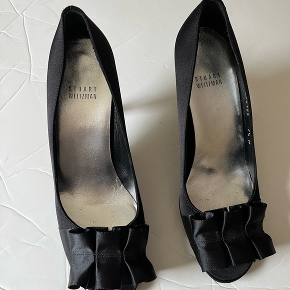 Stuart Weitzman black satin peep toe heels 7.5 - Picture 6 of 10